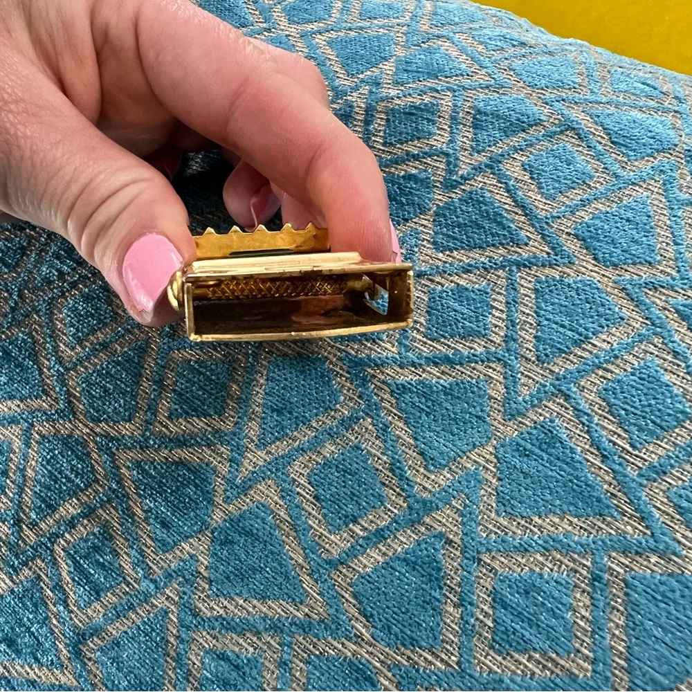 YSL Yves Saint Laurent Gold Belt Buckle‎ Accessories accent piece authentic OS - Picture 8 of 10